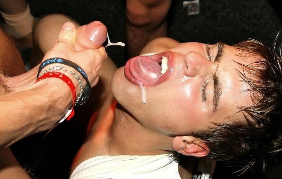 The young guy is cum in mouth