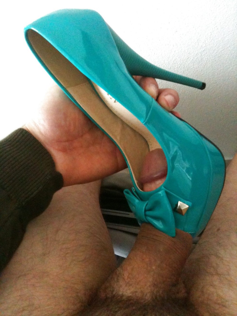 Sexnarod Atoss Cumshot in shoes