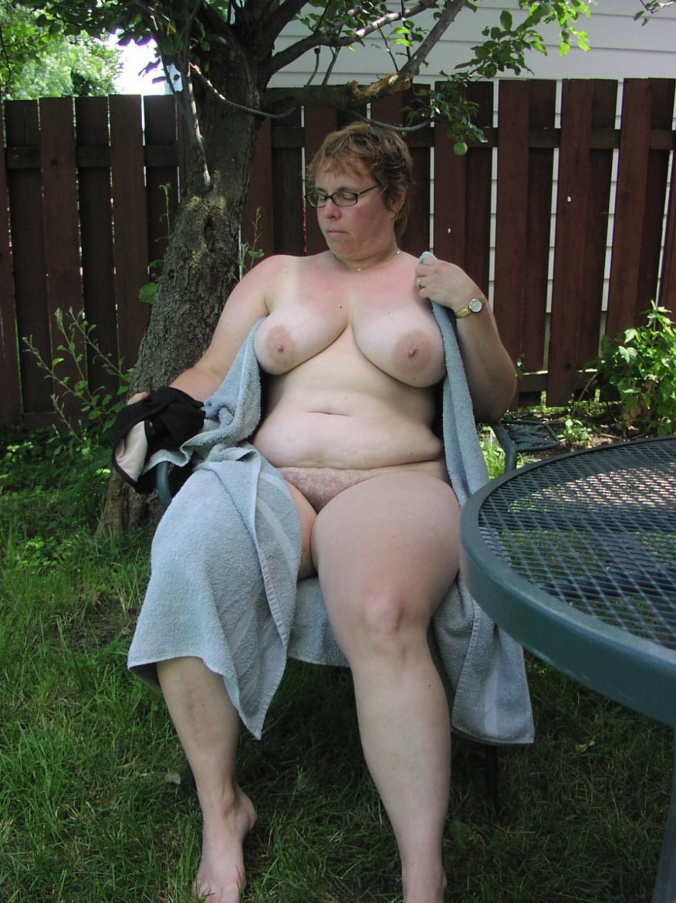 Naked thick women in the country