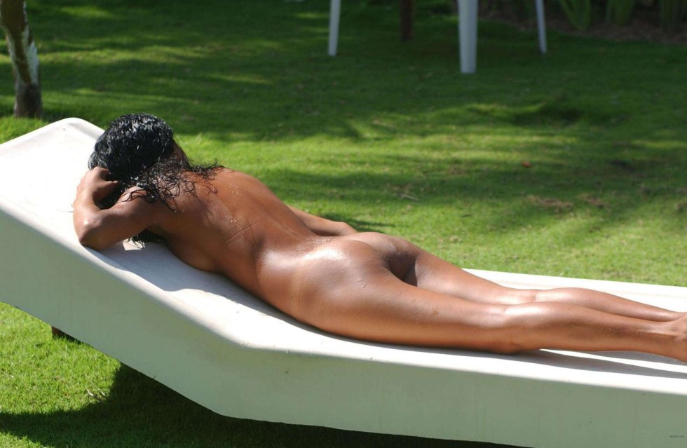 Girls and boys sunbathe naked