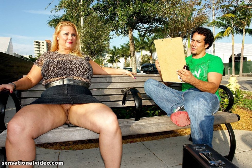 Fat women without panties