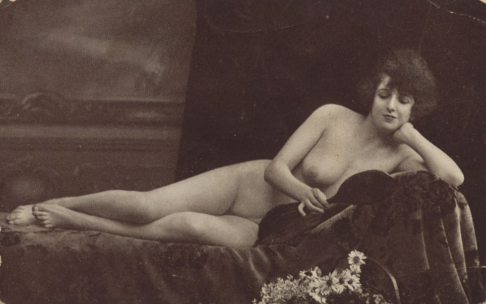 Naked women the end of the 19th century