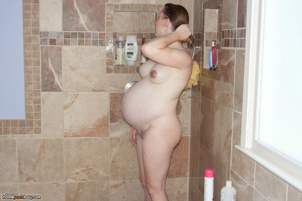 Pregnant women naked in the bath