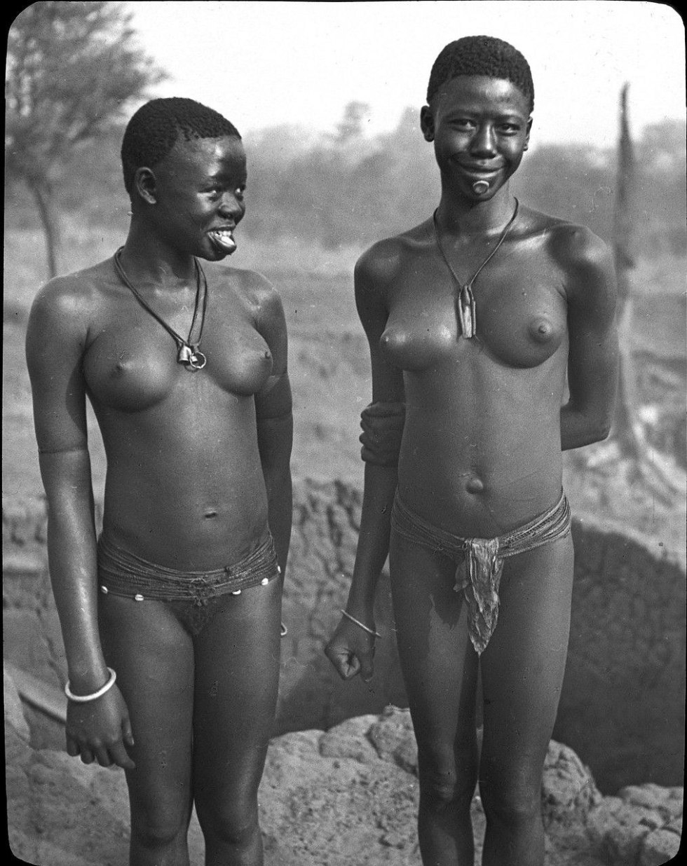Naked retro African women