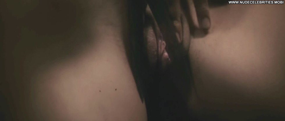 Charlotte Hensbur double