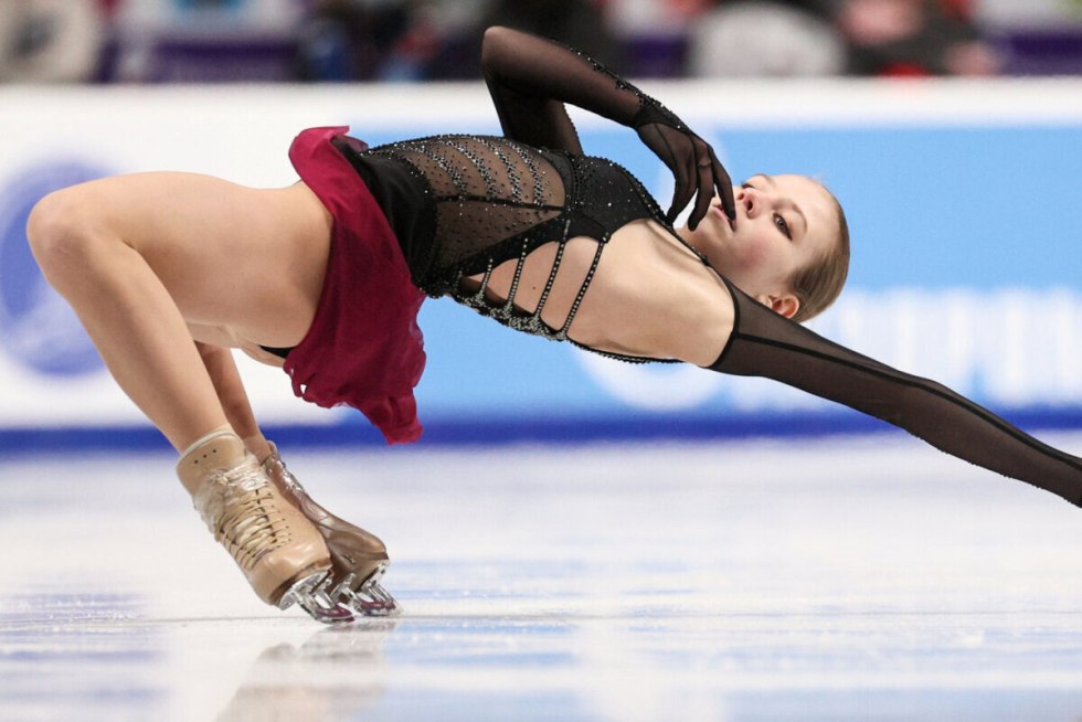 Alexandra Trusova skater
