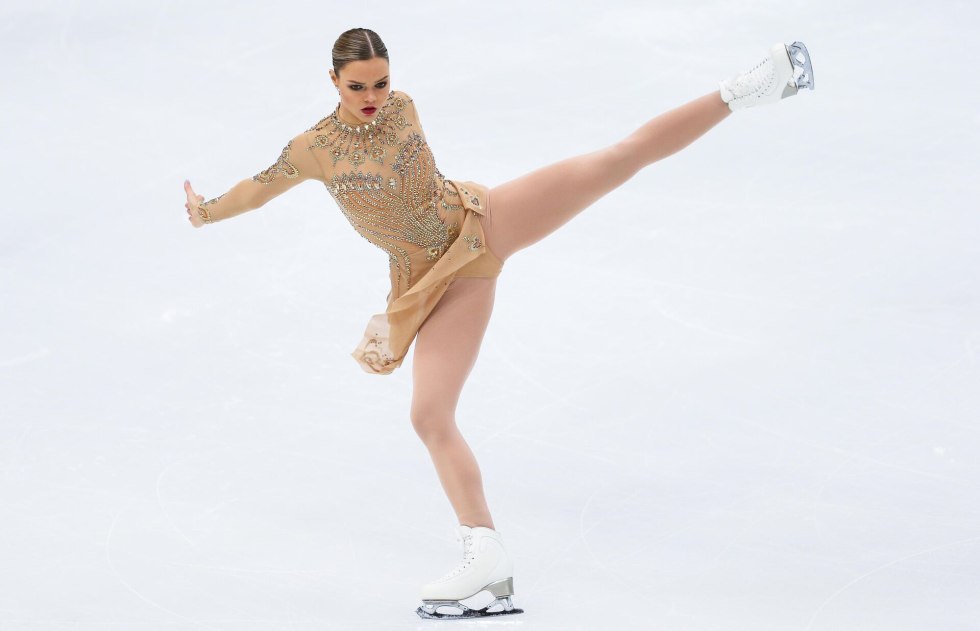 Luna Hendrix Figure Skading