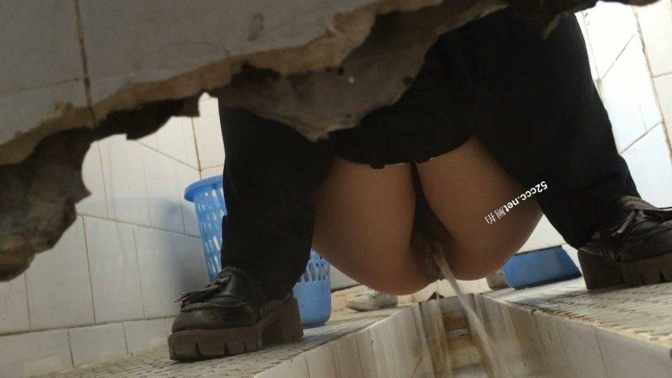 Russian Voyeur Toilet Page Students HD