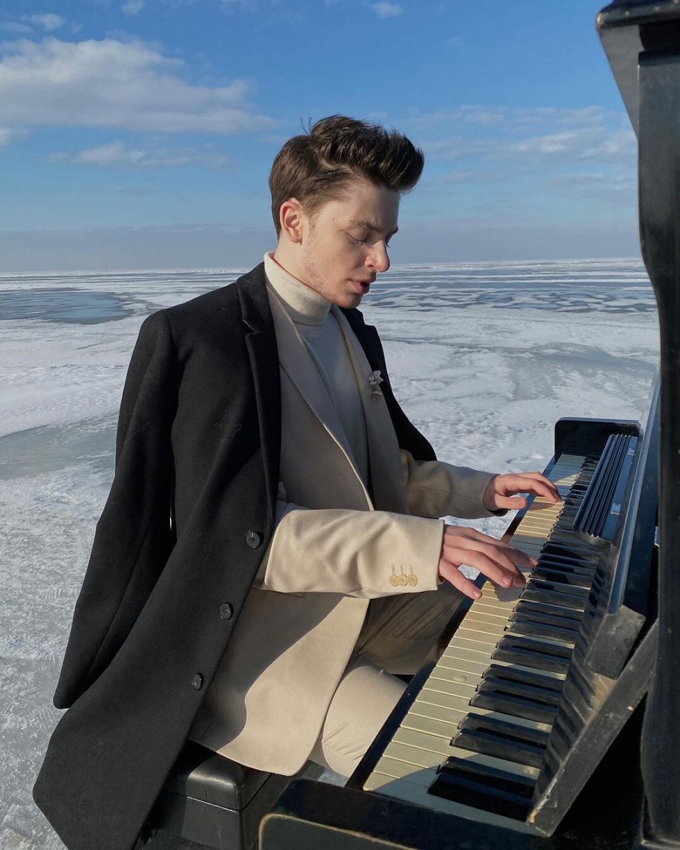 Ermuzevich Clip nothing