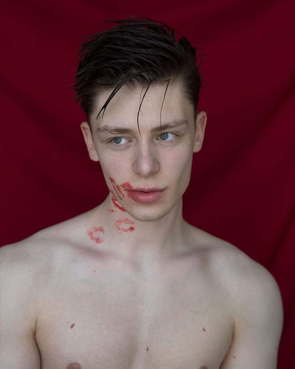 Dima Ermuzevich Naked