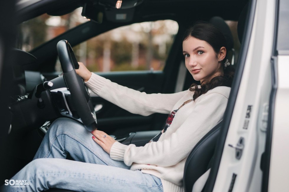 Irina Sidorkova racer photo in dress
