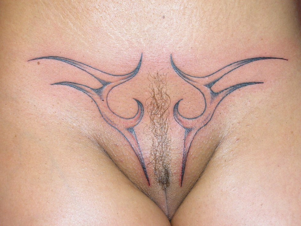 Tattoo in intimate places women