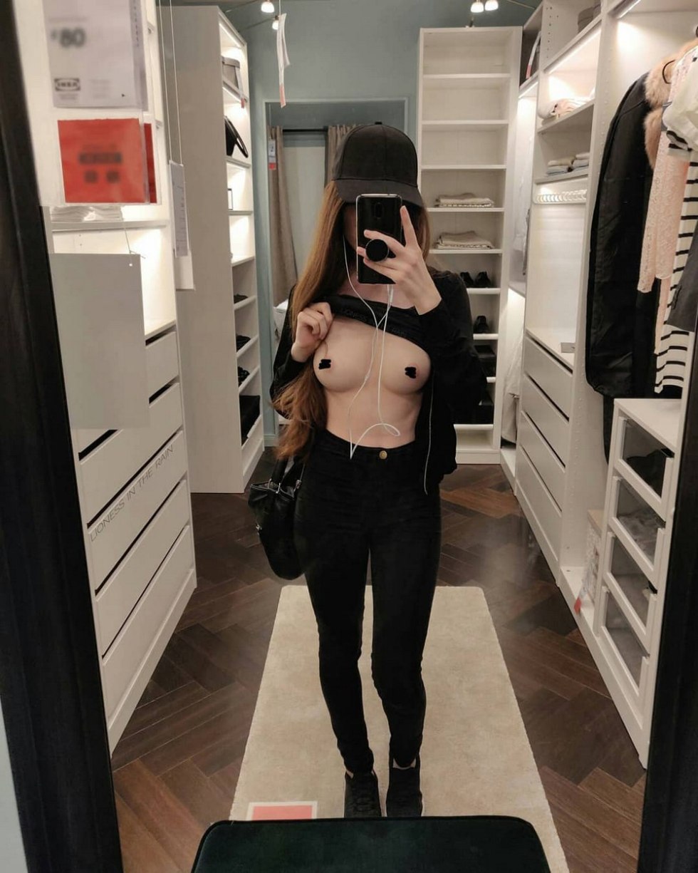 Selfies of girls in clothes and without clothes