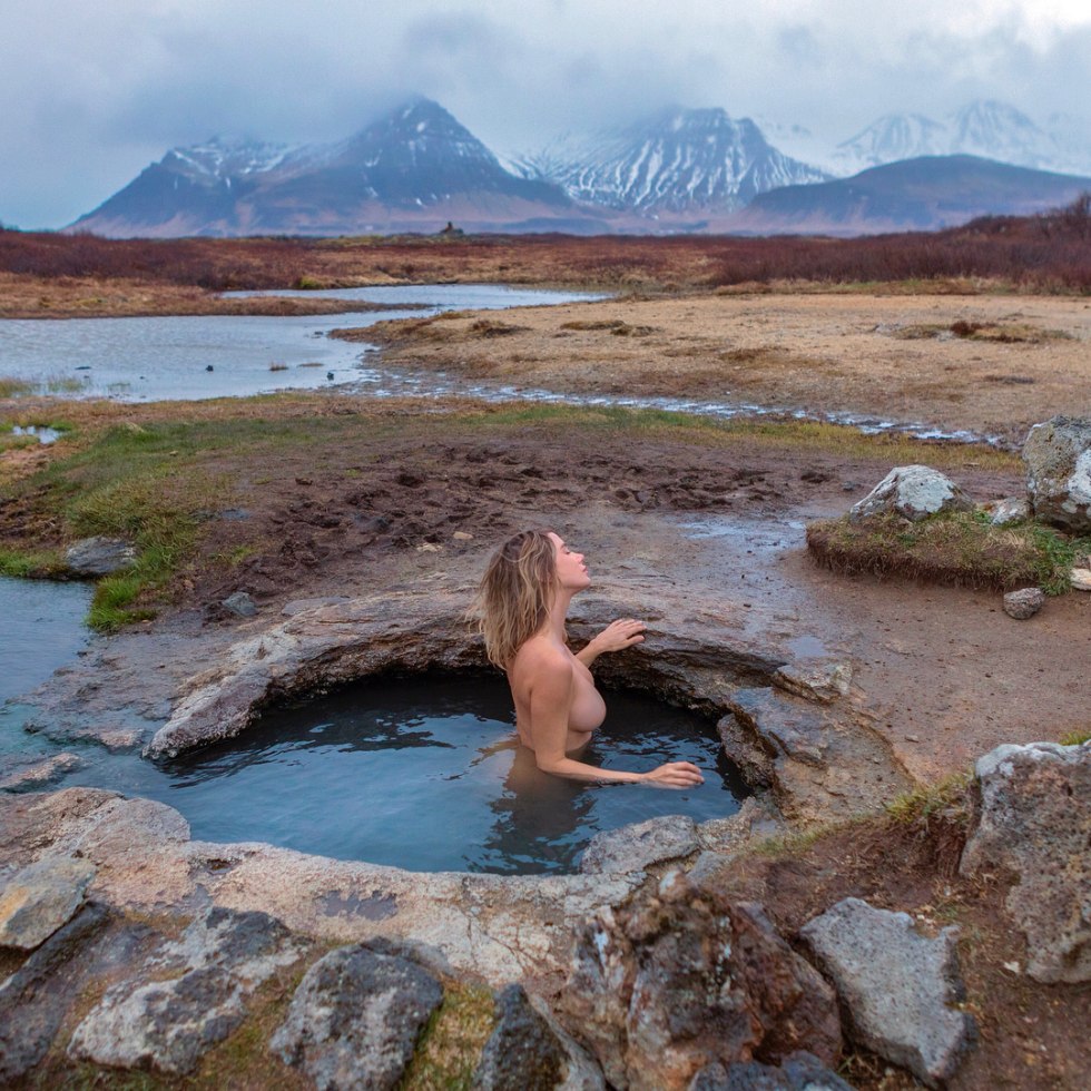 Naked in thermal springs