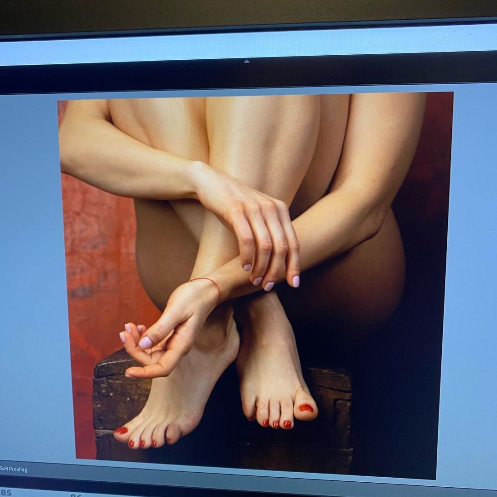 Victoria Maslova actress legs