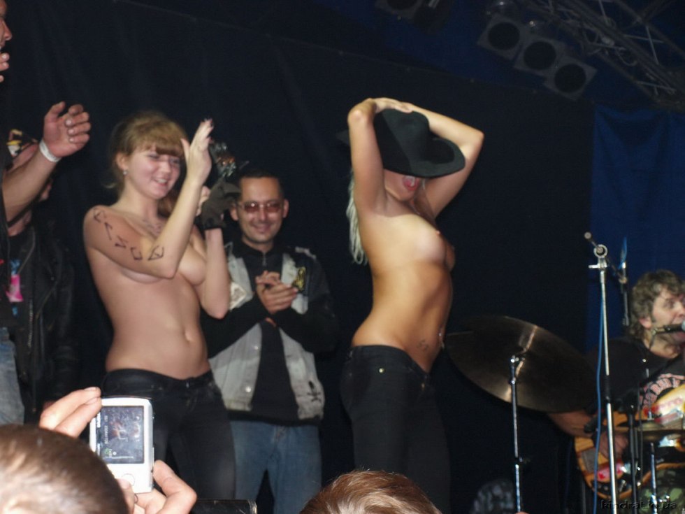 Girls Topless at concerts