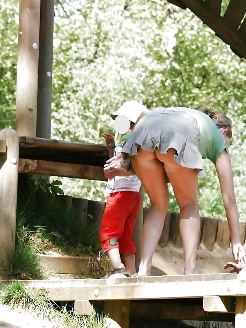 Women peeping in the country