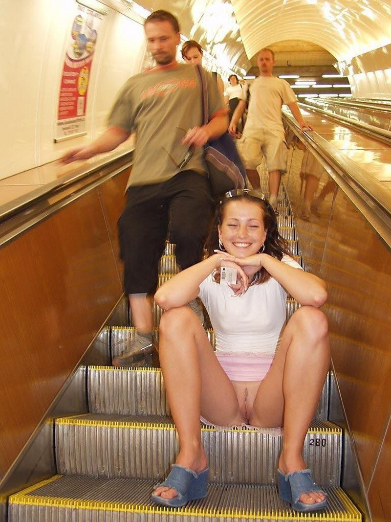 Girls without panties in transport