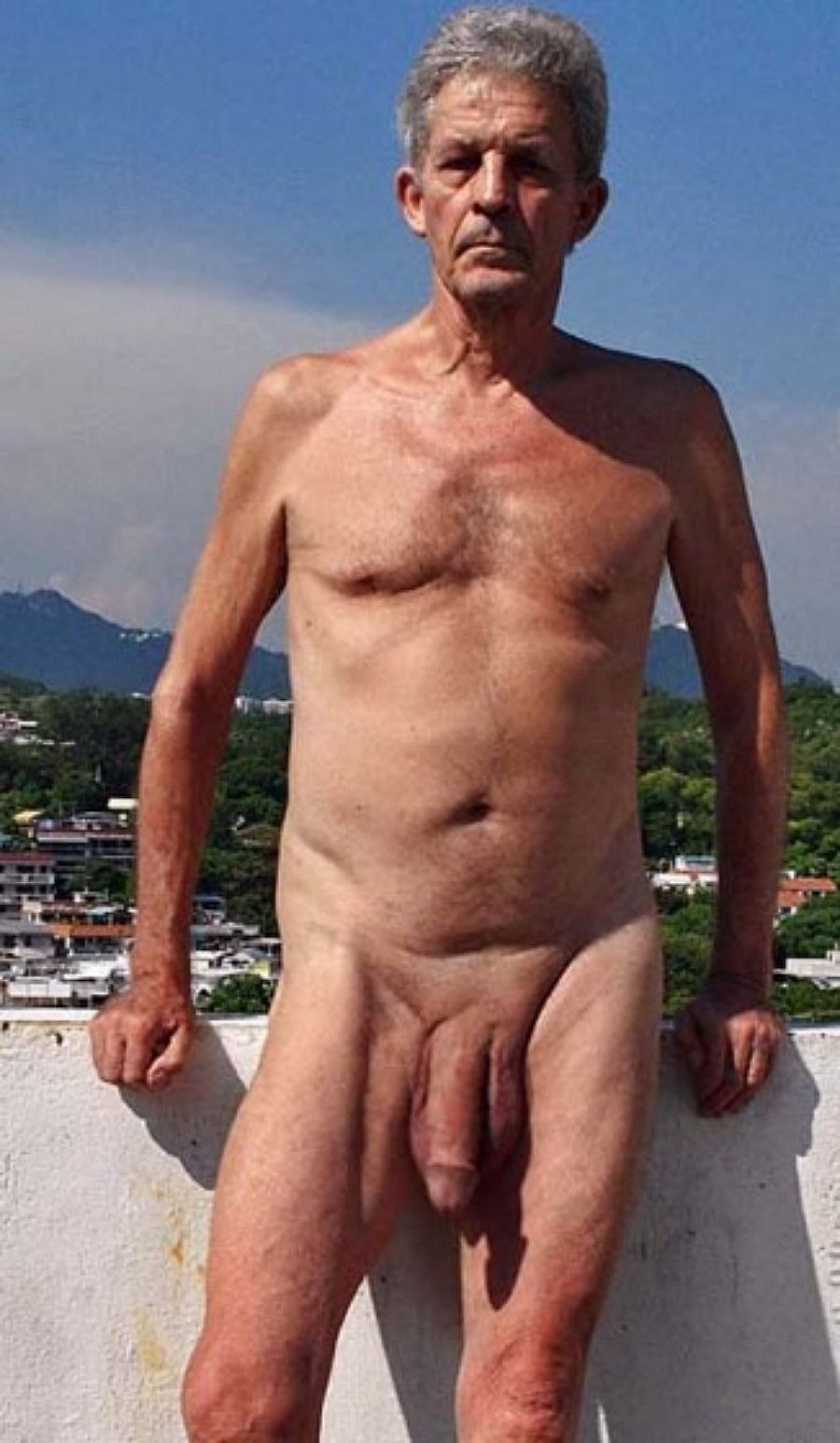 Old thin naked old man