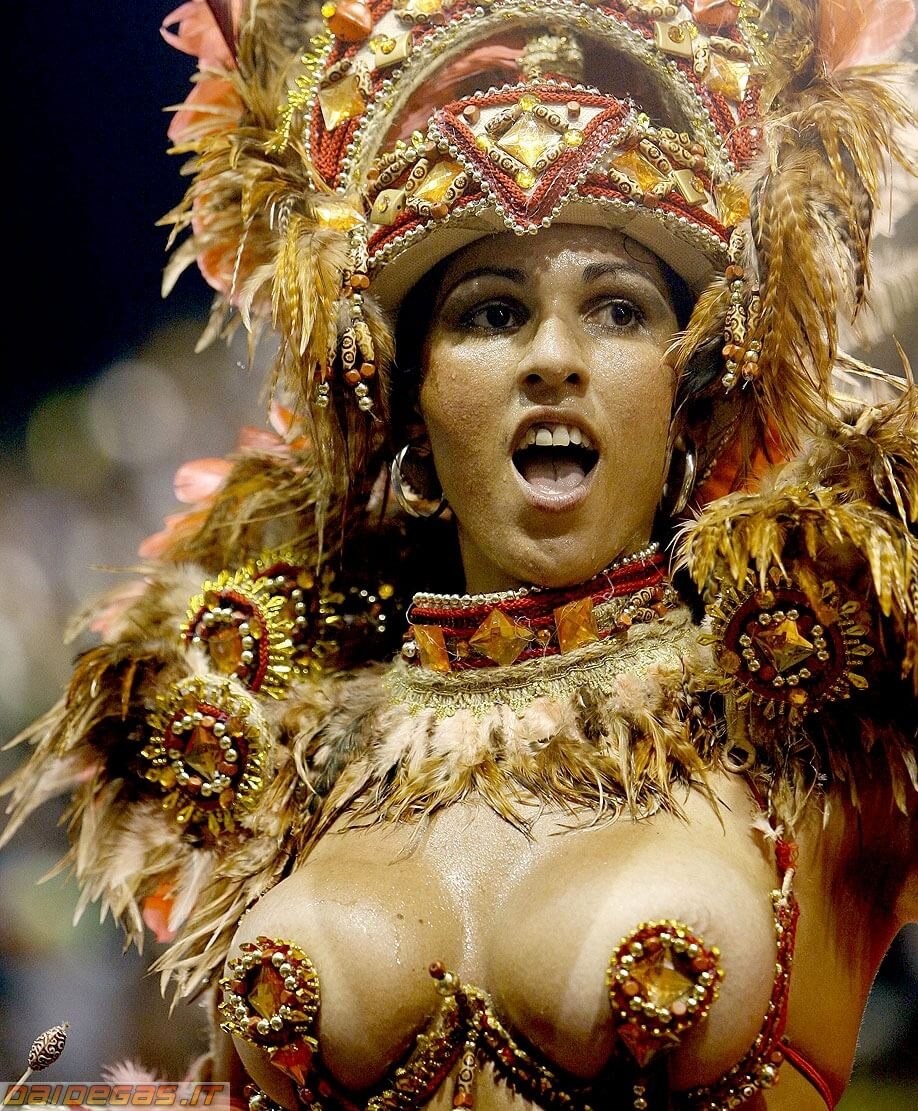 Andrea Martins Brazili Carnival