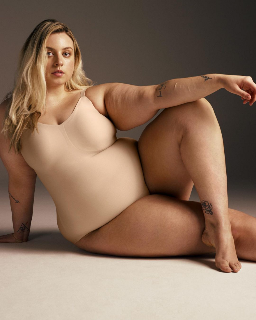 Joanna Gray plus saz