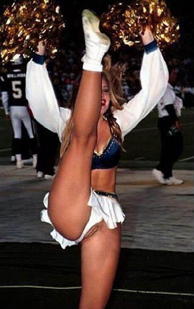 Boar dance without panties