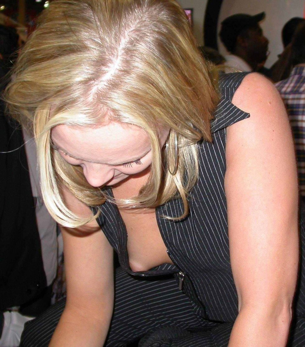 Bent down and lit her chest