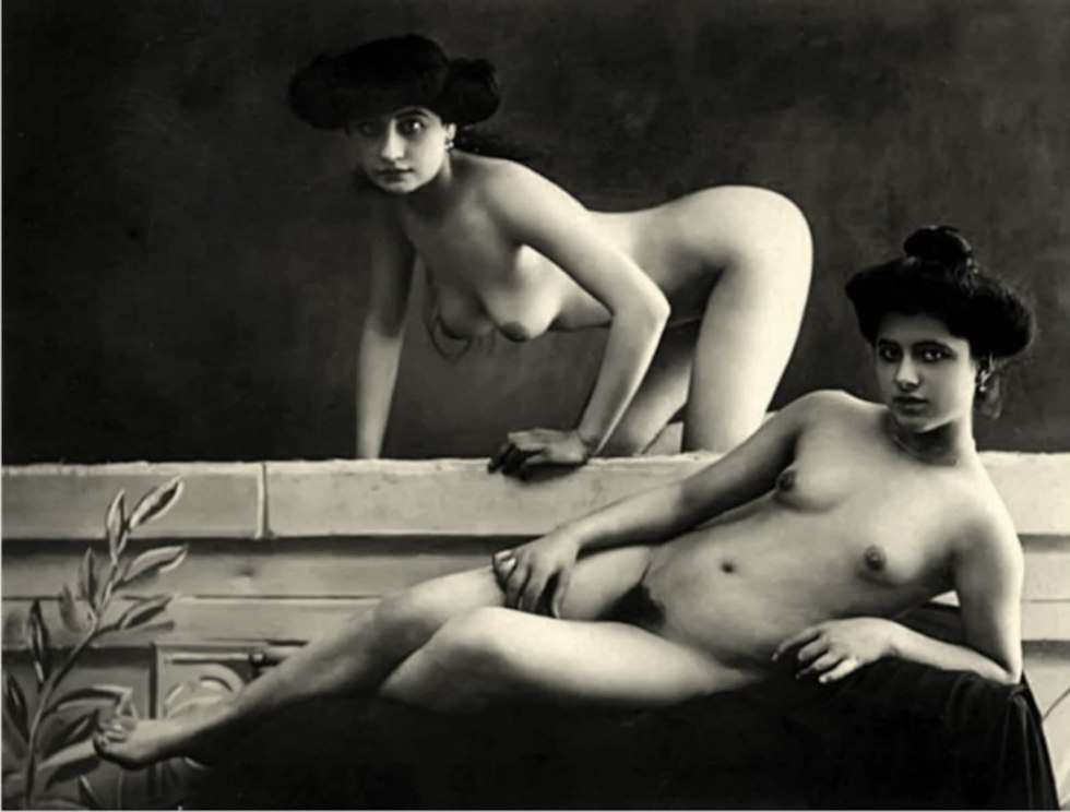 Historical pictures of nude