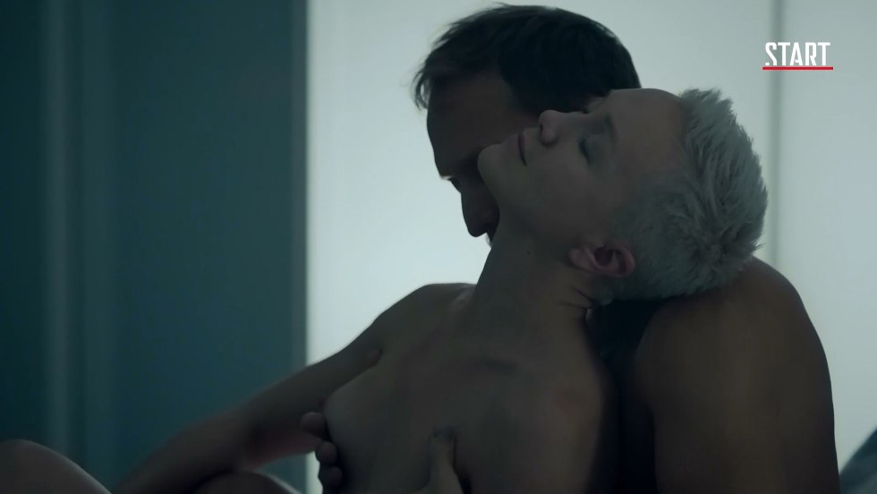 Daria Moroz bed scenes in the series