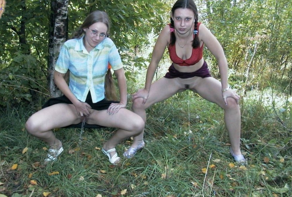 Girls Pissing in the park
