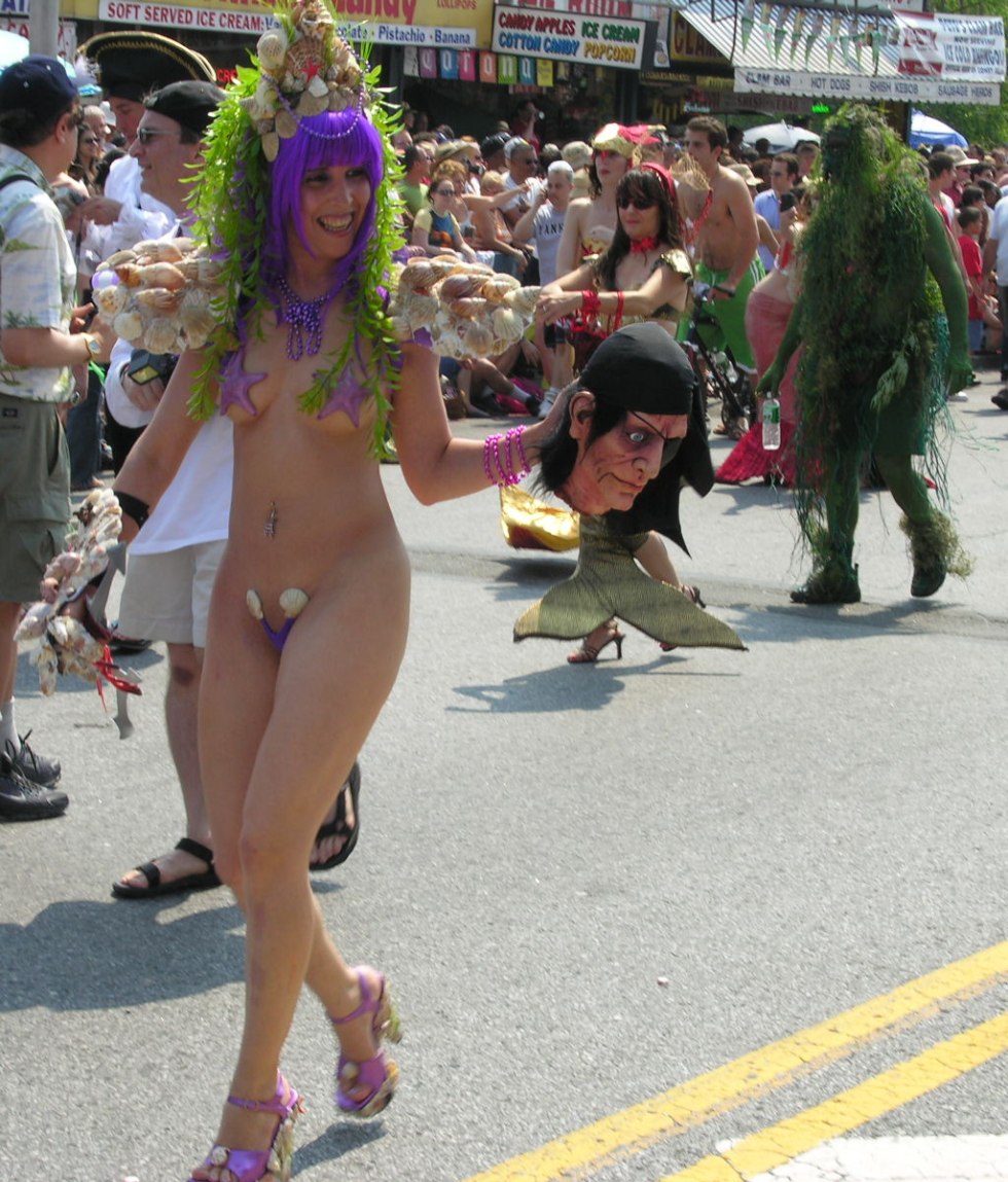 Brazilian carnival without panties