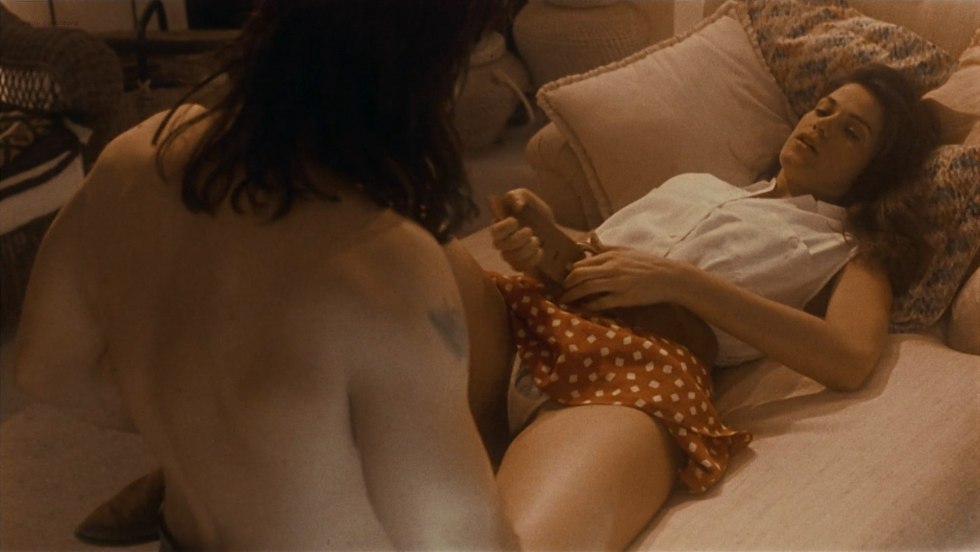 Linda Fiorentino naked in films