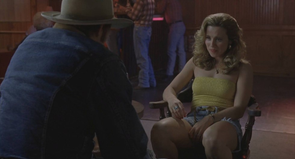 Linda Cardellini Hot