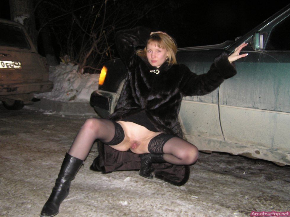 Girls without panties in winter