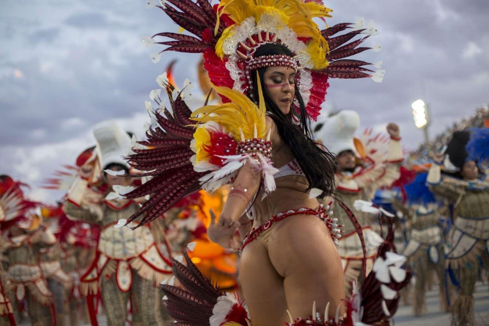 Naked dancers on the carnival in Rio