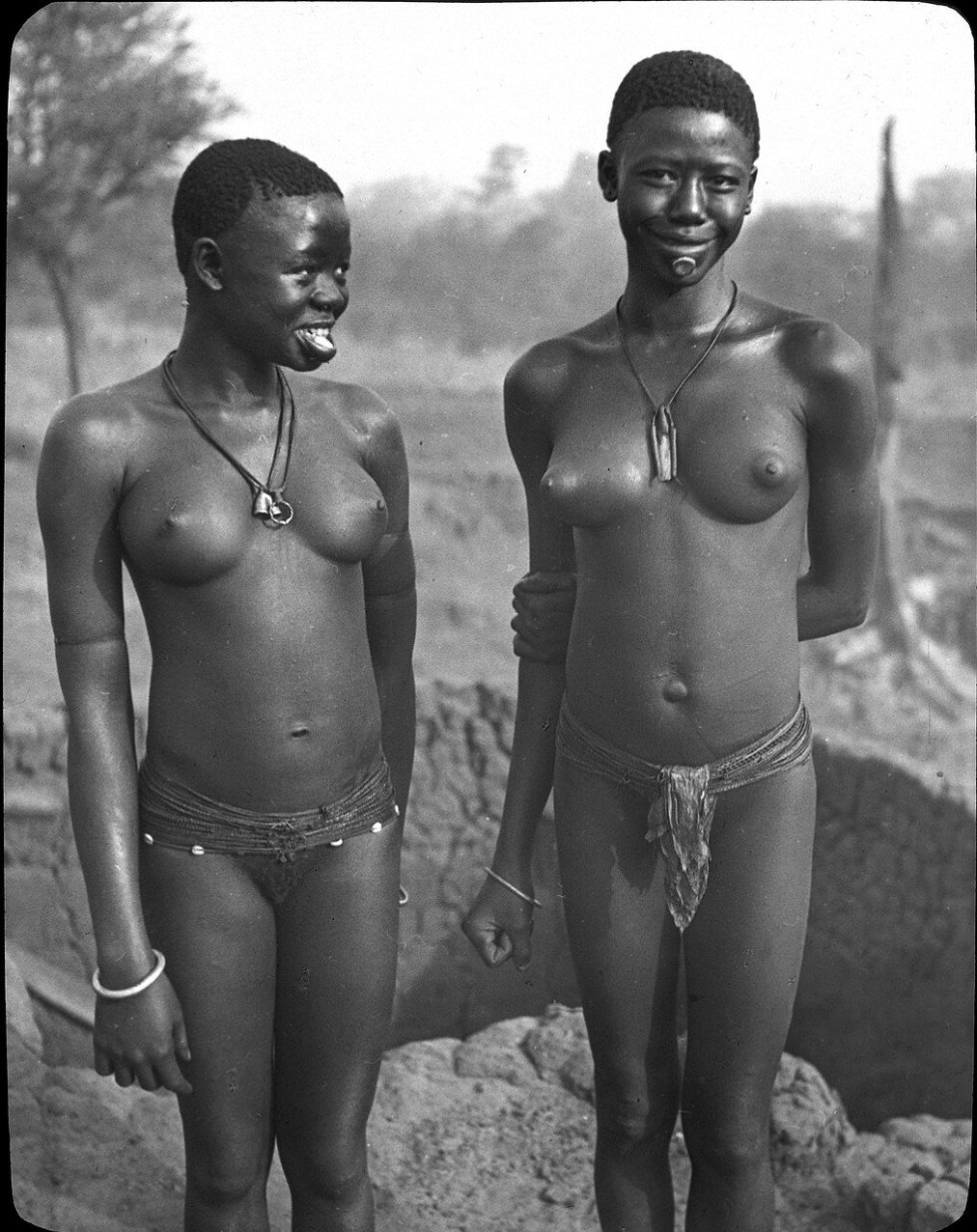 Naked retro African women