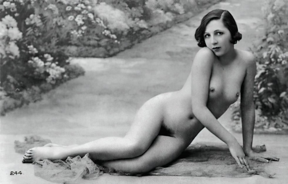 Retro photo of naked women