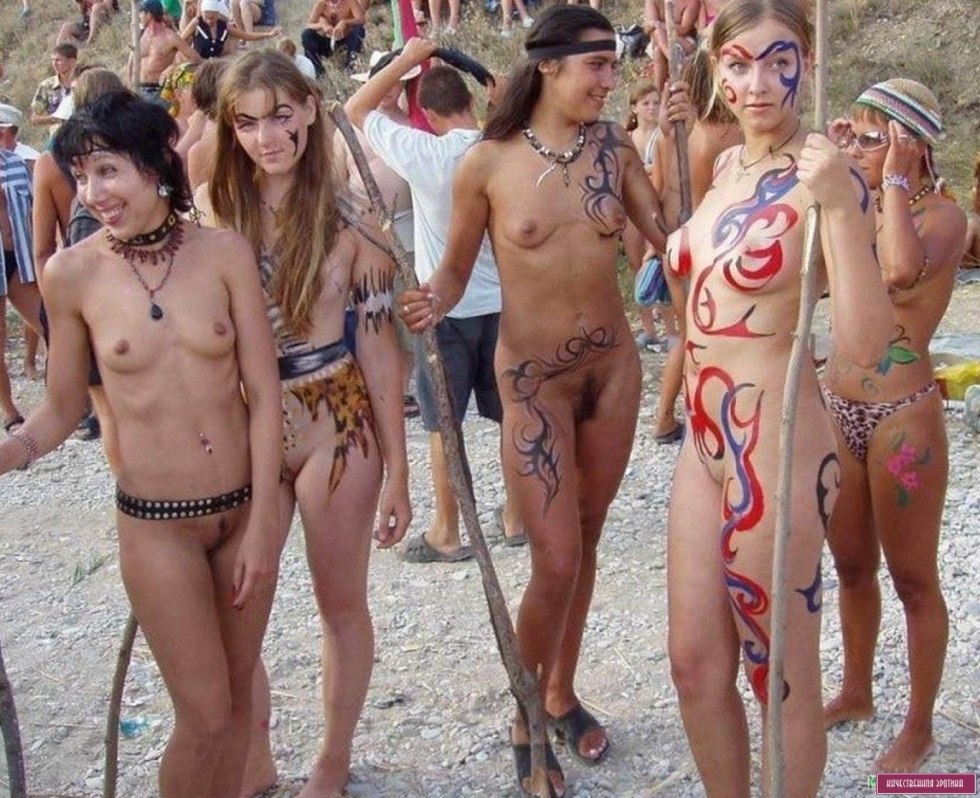 Family nudism competition