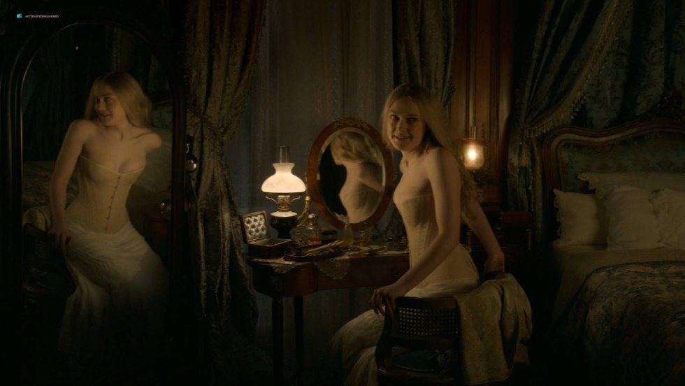 Naked Dakota Fanning in the film