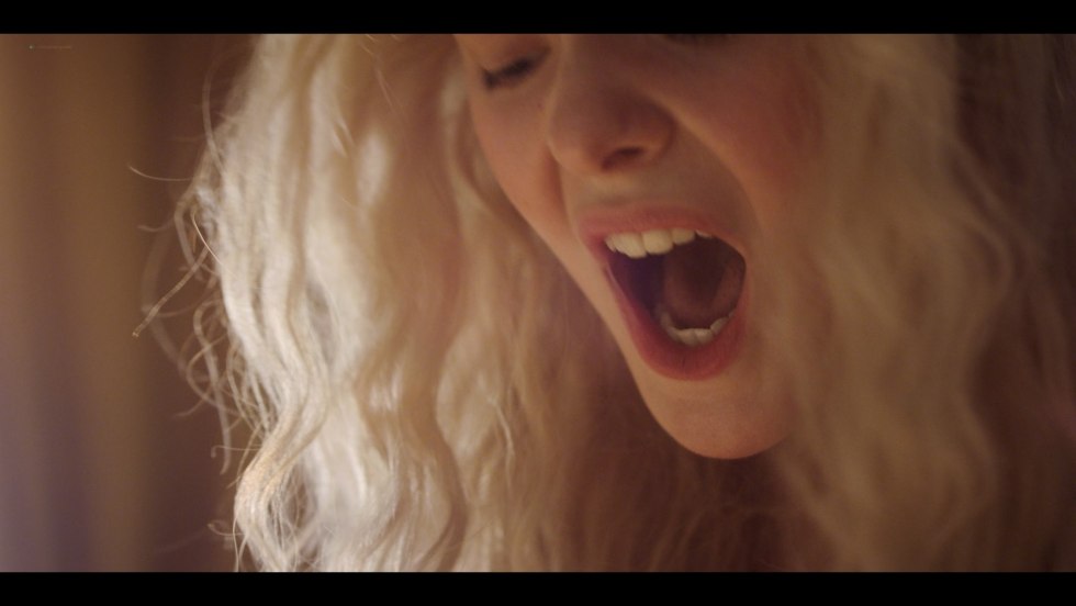 El Fanning Naked Great