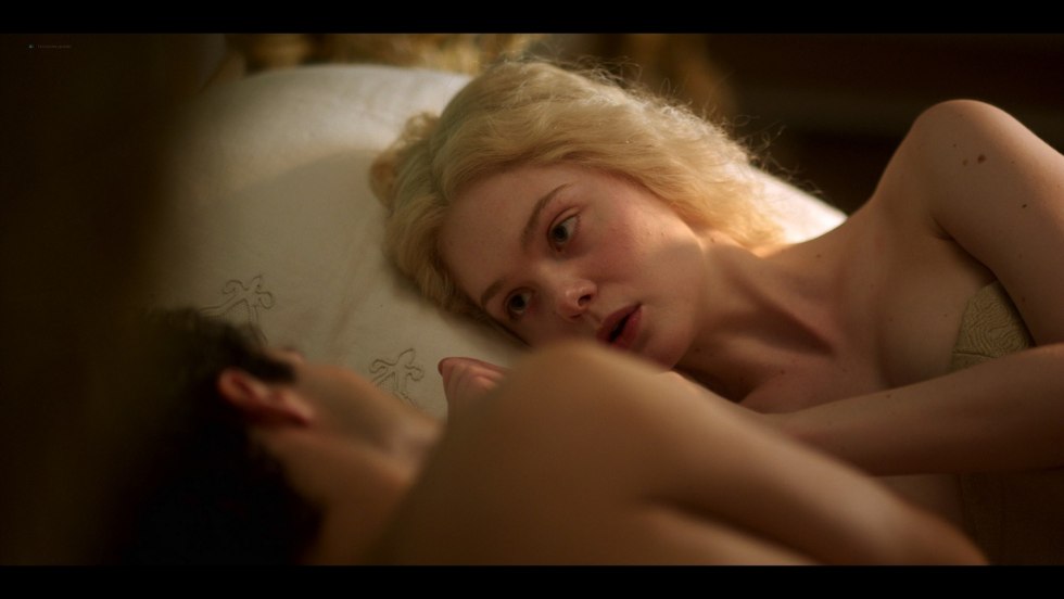 El Fanning Naked in the film
