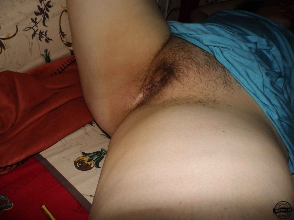 Wet hairy pussy sleeping