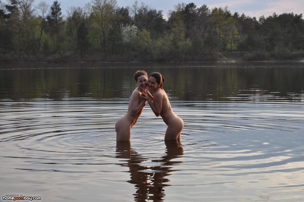Bathing in the lake naked steam
