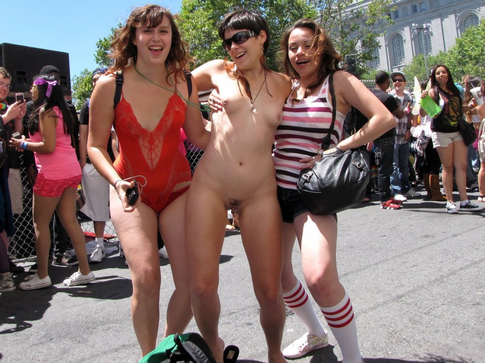 Girls Parade without panties