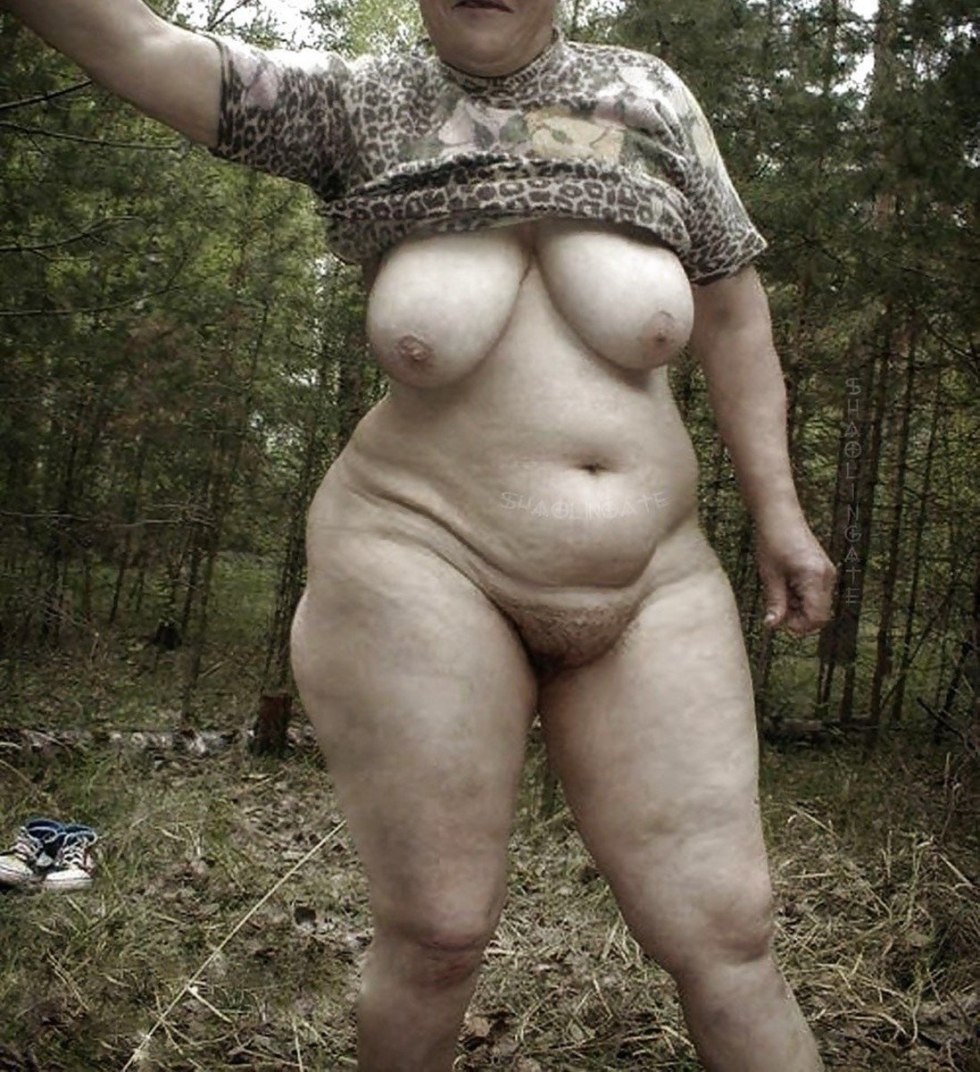 Naked bbw in nature