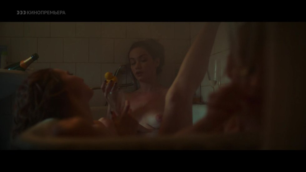 Anna Adamovich actress naked