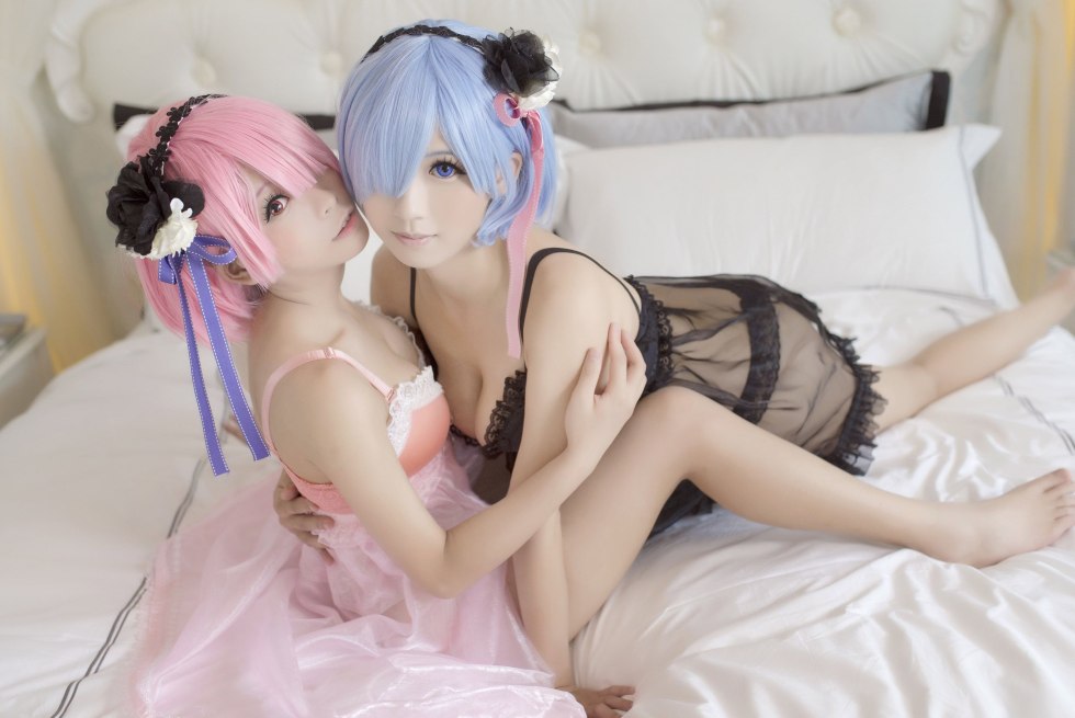 Rem and Ram Cosplay Yuri