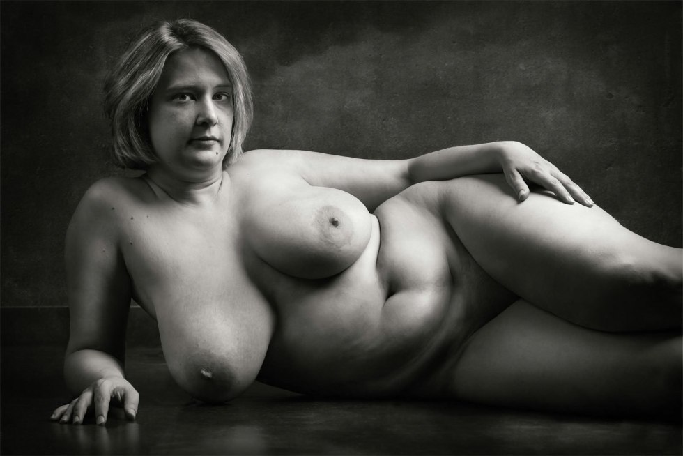 Sofia Adams plus saz naked