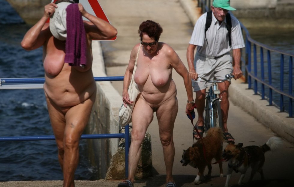 Naked old women nudist