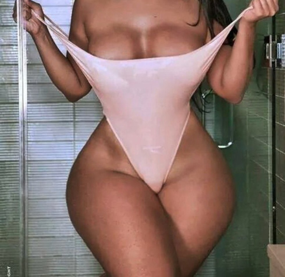 Narrow waist and wide hips